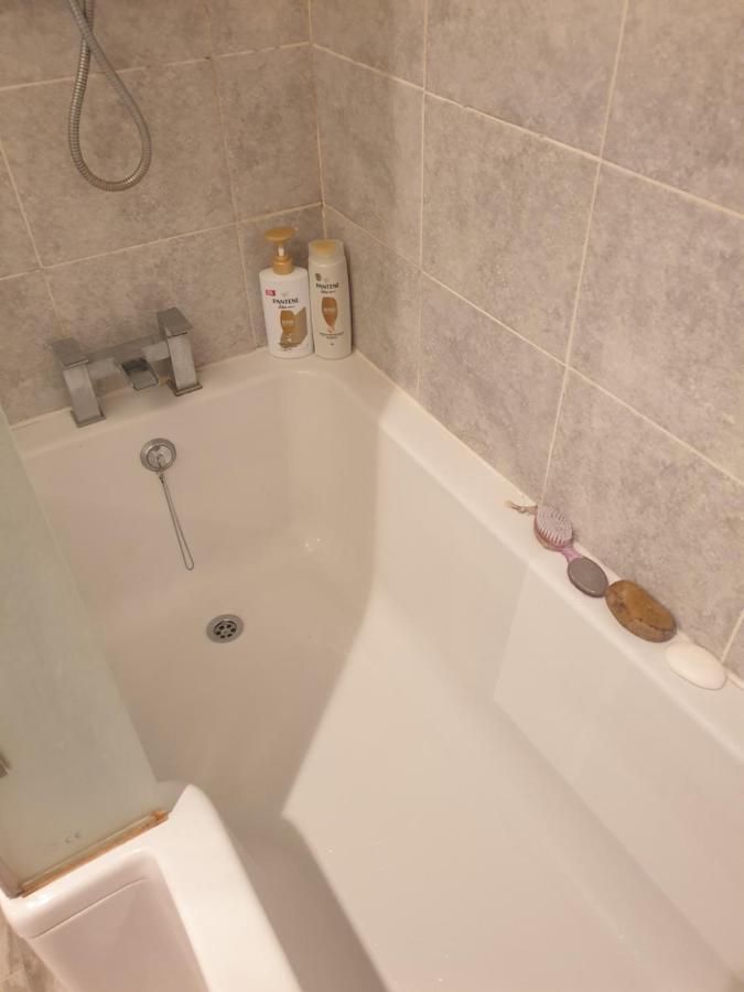 Harry Potter Theme Double Room In Shared House Watford  Exteriér fotografie